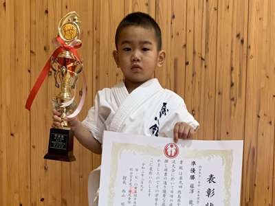 ��9��@��������蓹�𗬉���